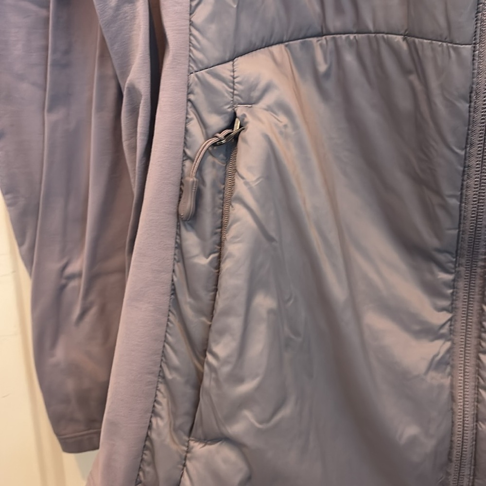 32 Degrees Nylon Full Zipper Jacket with Zipper pockets - Picture 2 of 4
